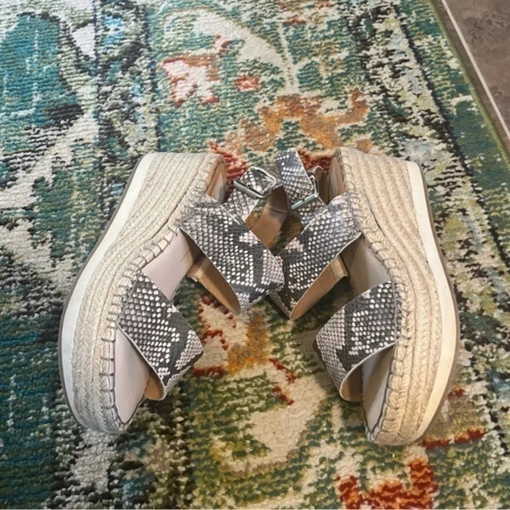 Dolce Vita platform crocodile patterned heels